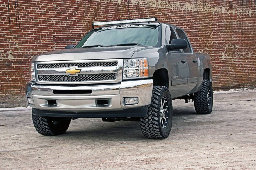 2022 Best Chevy Silverado/GMC Sierra LED Light Bars for Sale Dust